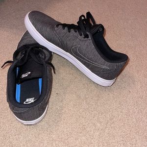 Nike SB grey/ white size 10.5